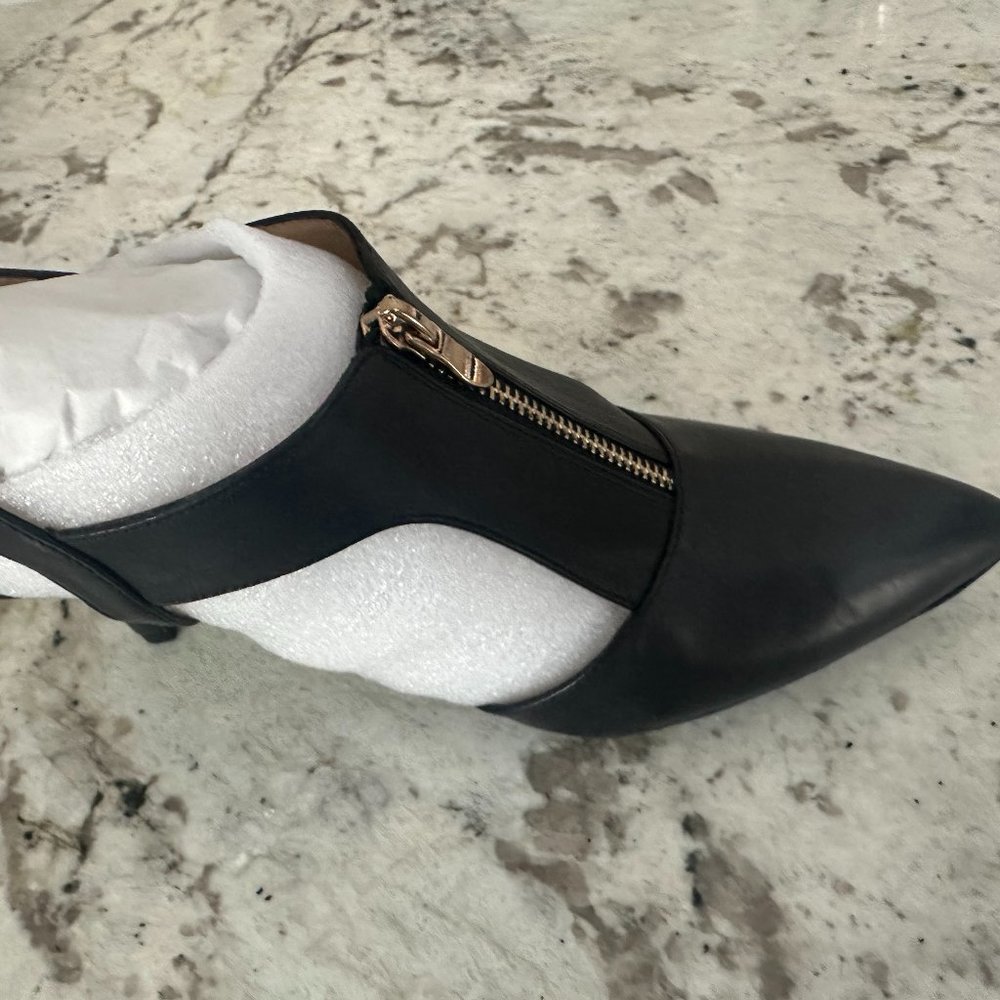 Ellen Tracy - Black Dress Shoes/ Heel/zipper - Open Style Size. 9.5 M US